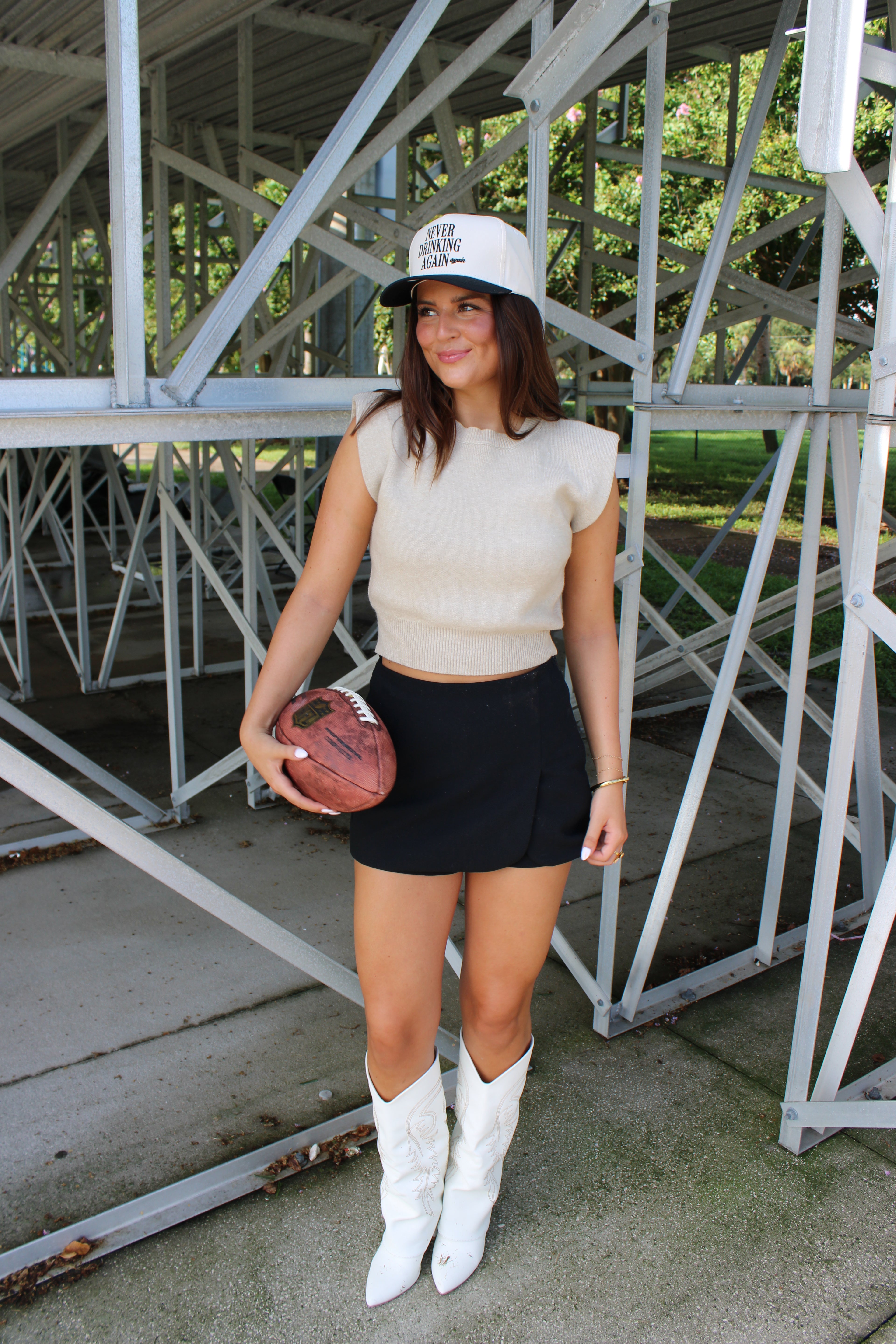 TAUPE BOLD SHOULDER SWEATER TOP