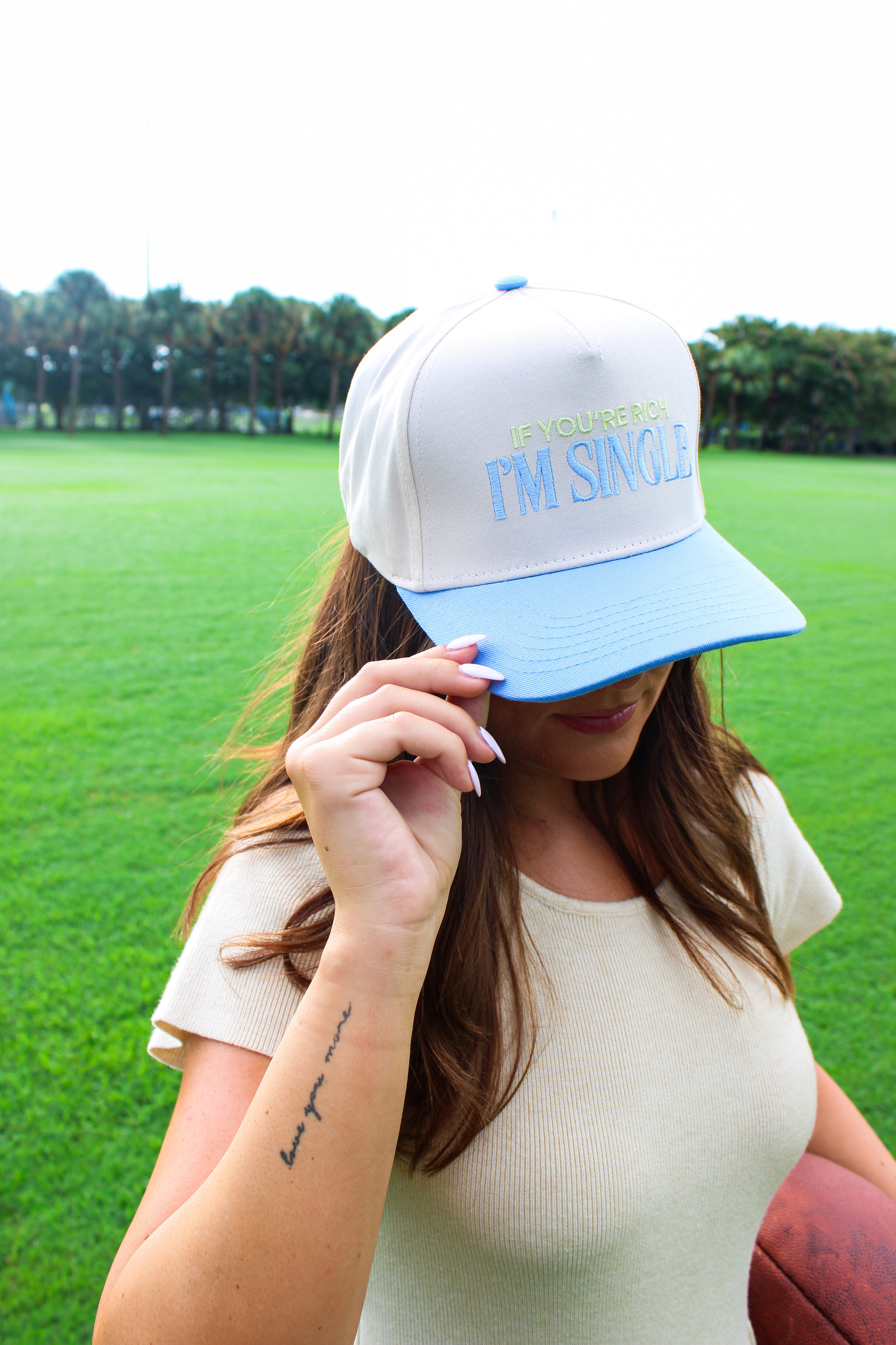 “I’M SINGLE!” HAT