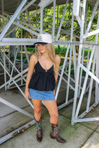 BLACK V-NECK BUBBLE TOP