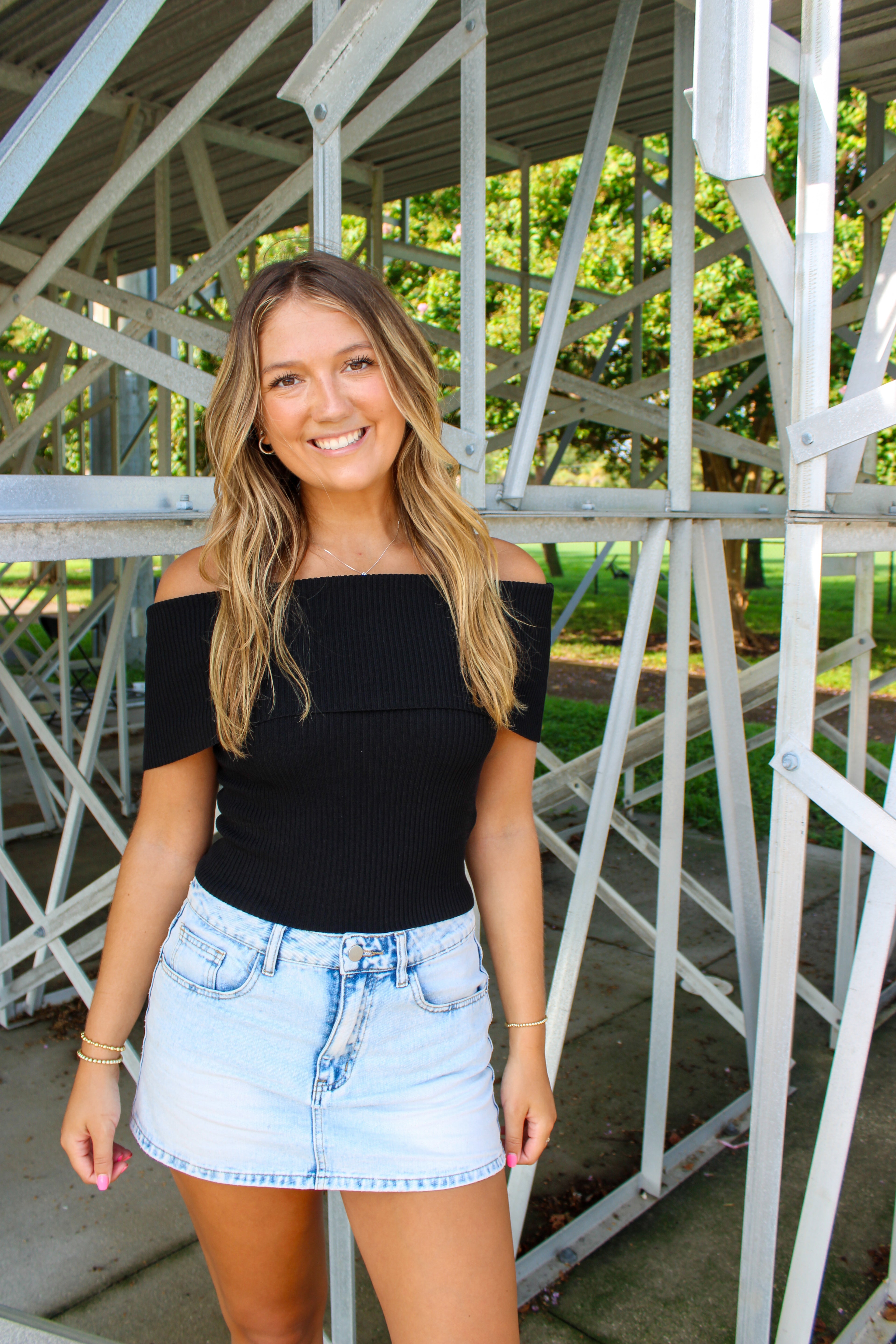 BLACK OFF-SHOULDER TOP