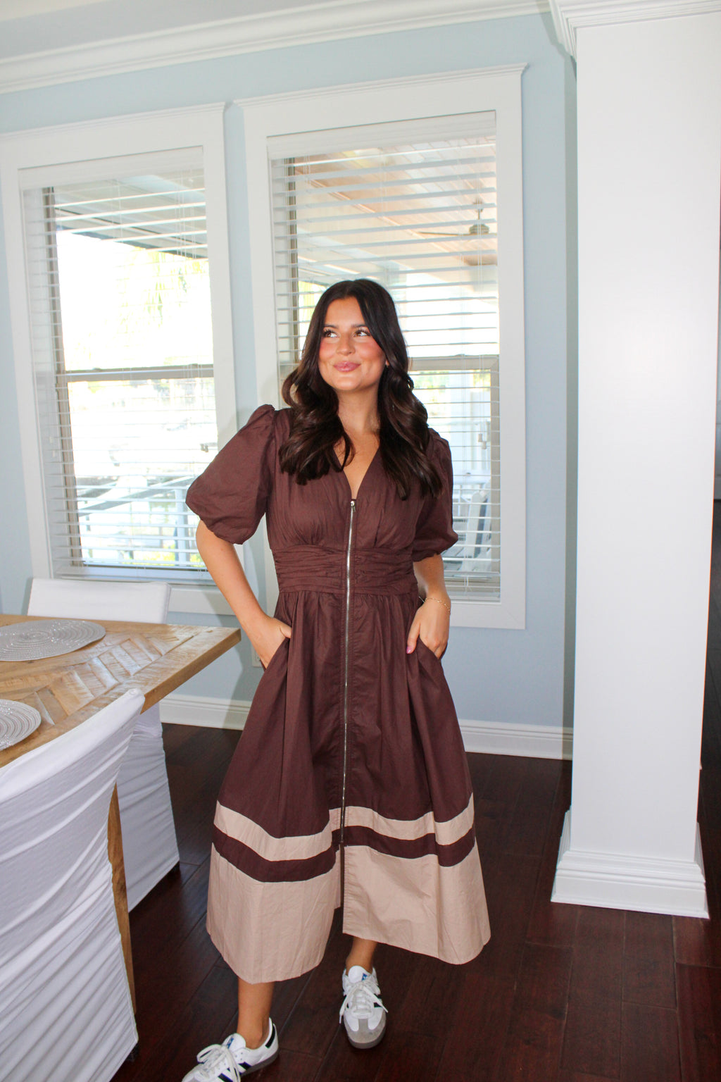 BUBBLE SLEEVE COLOR BLOCK MIDI DRESS